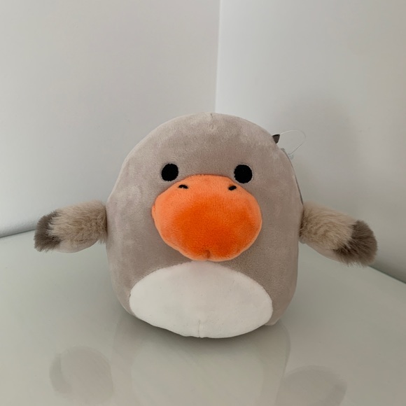 Deniz Pelican Squishmallow 5” - Picture 5 of 6